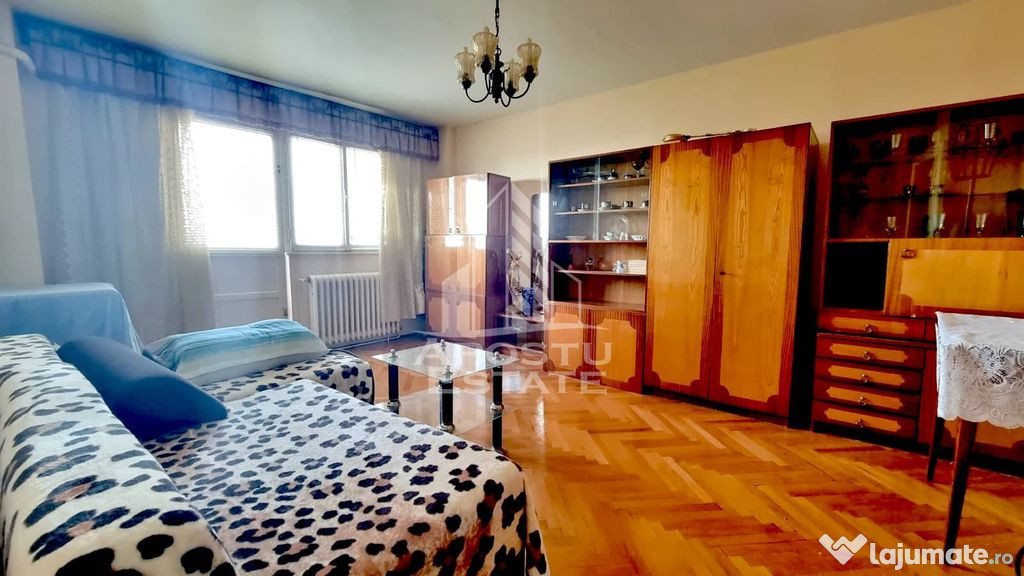 Apartament decomandat cu 3 camere, vedere pamoramica, zon...