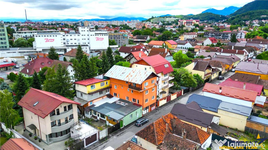 Apartament doua camere garaj propriu, Central, Brasov.
