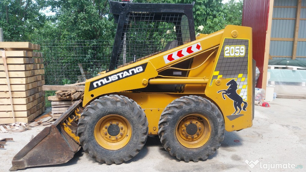 Vând Bobcat mustang 8 000 €, detalii doar la telefon 0742363771