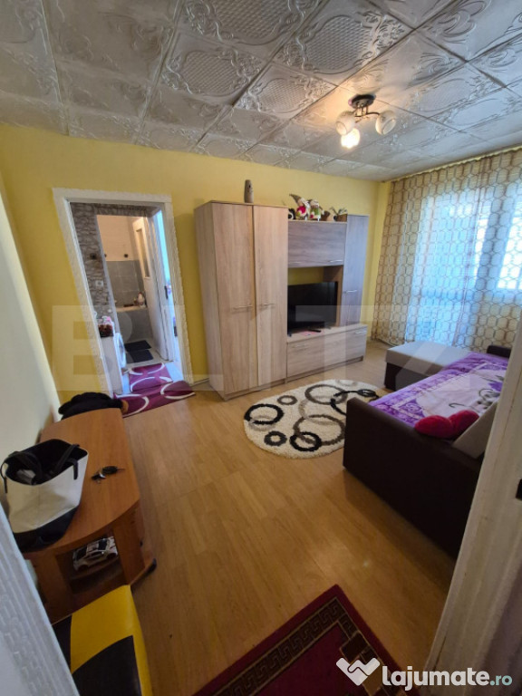 Apartament 2 camere, semidecomandat, etaj 4/4 – Aleea Stre