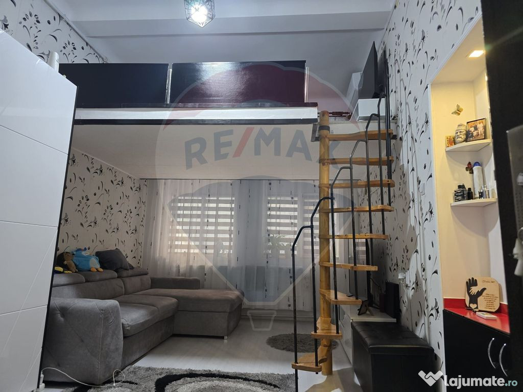 Apartament cu 3 camere de vânzare în zona Central