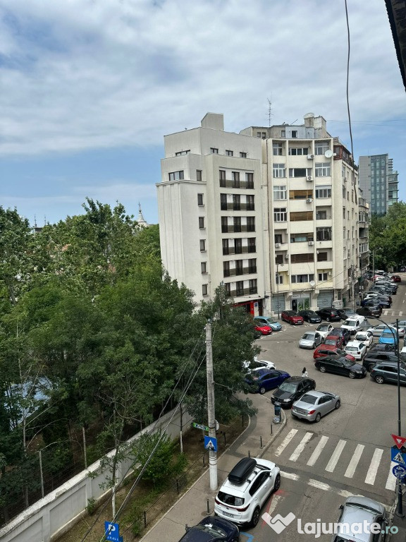 Apartament 4 camere - Strada Vasile Lascar