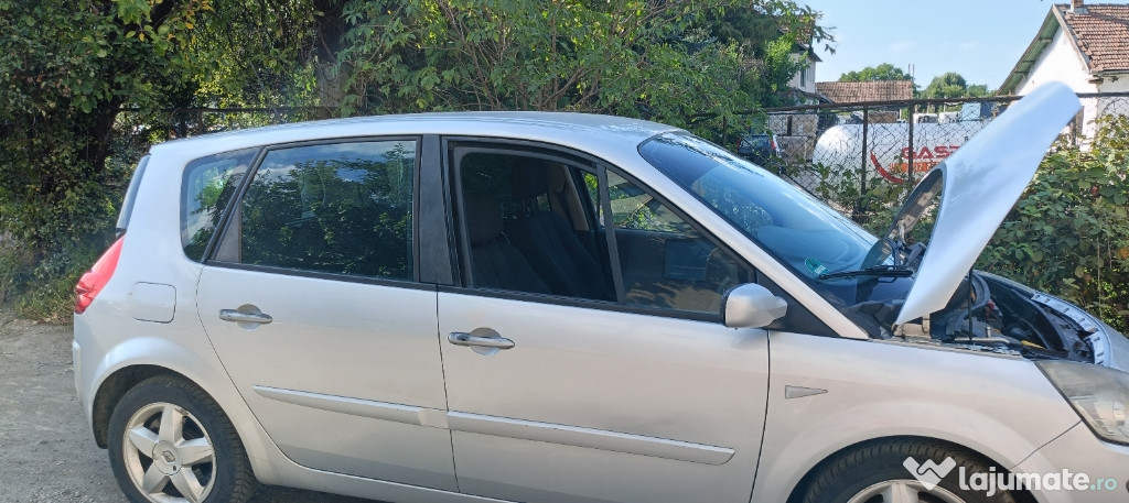 Vând Renault scenic