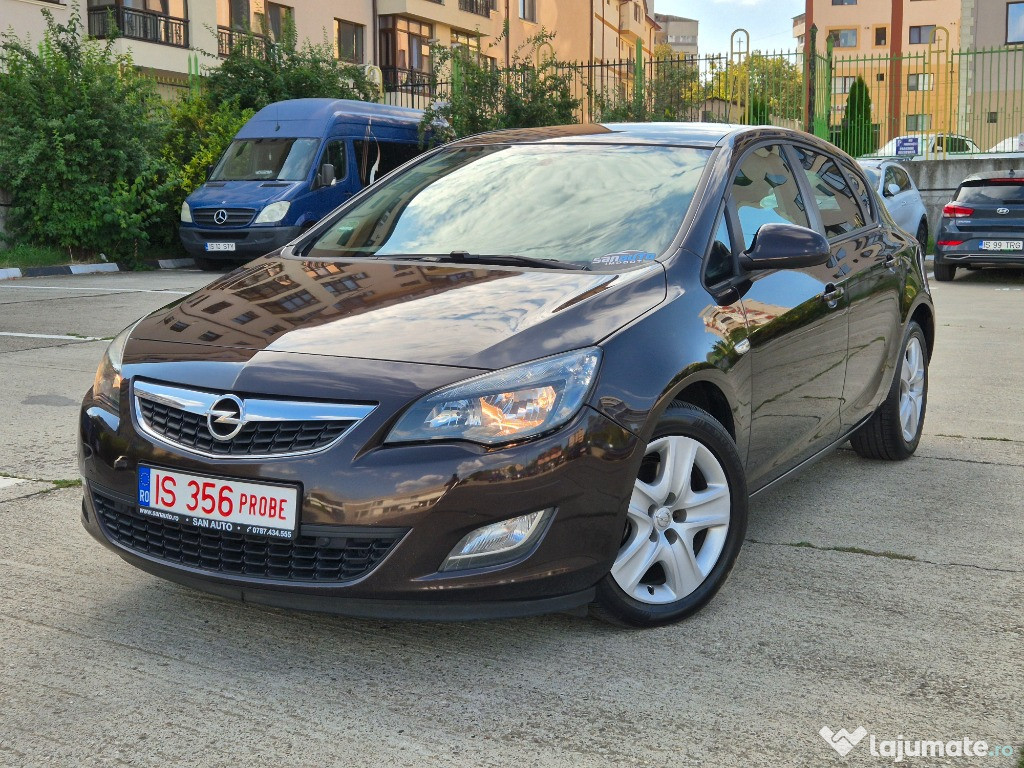 Opel Astra 2011 1.7 CDTI 130 CP euro 5 / GARANTIE / RATE / LIVRARE