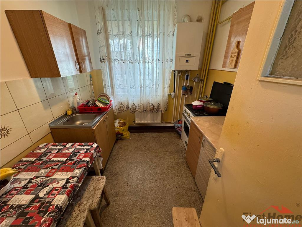 Apartament 2 camere, parter , zona Liceul Economic , 49mp