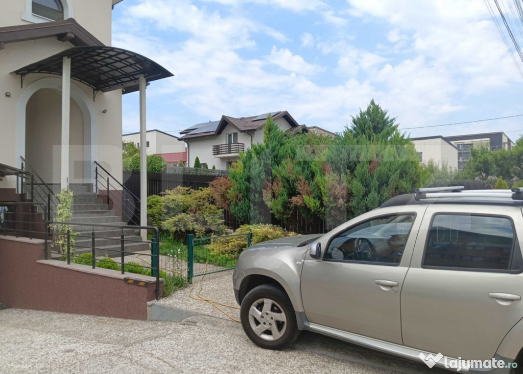 Apartament 3 camere Pacurari Rediu