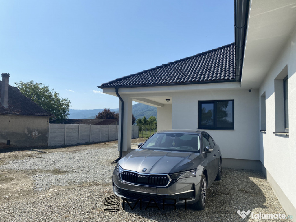 Casa robusta 142 mp, teren 2000 mp, priveliste munti si acce