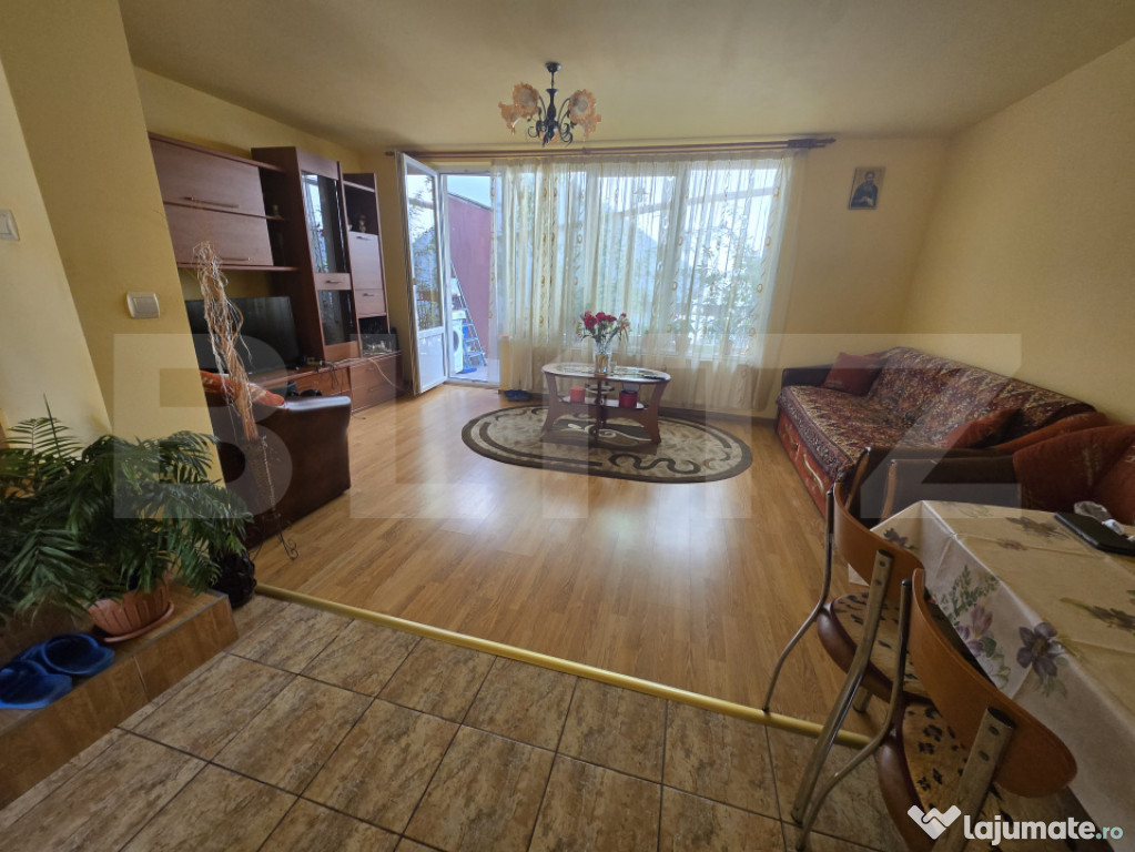 Casa tip duplex,cu 3 camere,89 mp,Centru