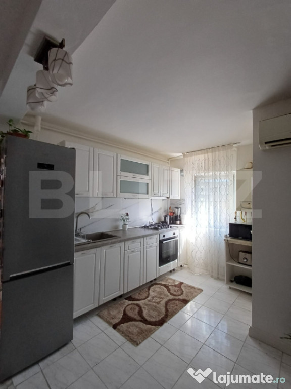 Apartament 3 camere, 74 mp zona centrala in Campia Turzii