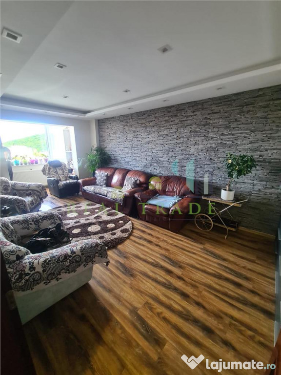 Apartament 4 camere decomandat Racadau