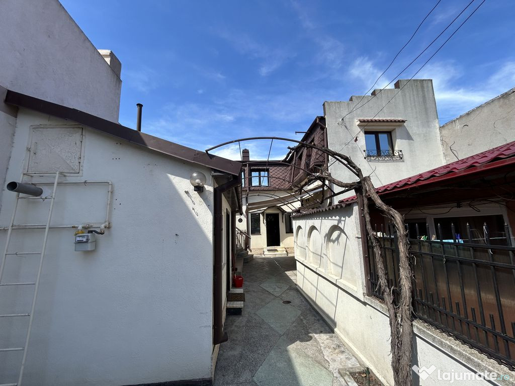 Casă cărămidă P+1, 5 camere, Delfinariu.