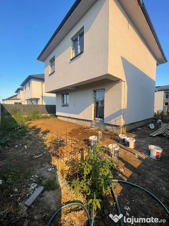 Casa cu 4 camere|incalzire in pardoseala|finisaje la alegere