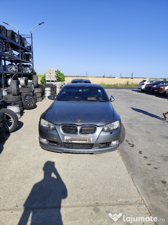 Dezmembram BMW seria 3 cabriolet E93 2.0 d 177 cp An 2008 Cod motor N4