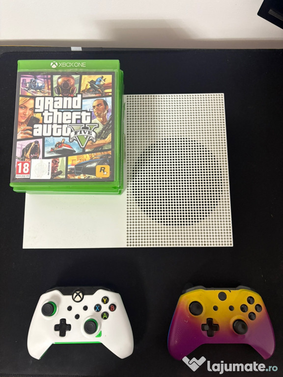 Xbox one S cu 2 manete și 5 jocuri