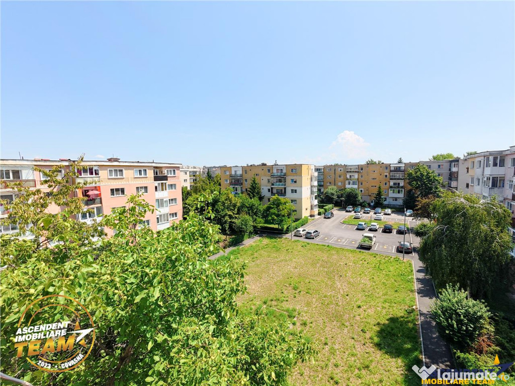 Tur 3D! Apartament luminos,decomandat, renovat,3 camere,Leni