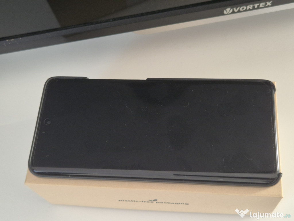 Motorola Edge 40 Neo - 699 lei