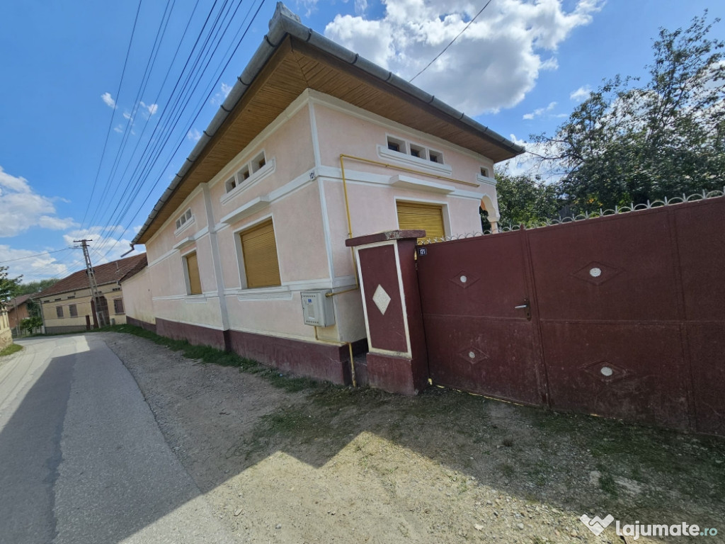 Casă de vânzare în Berivoi