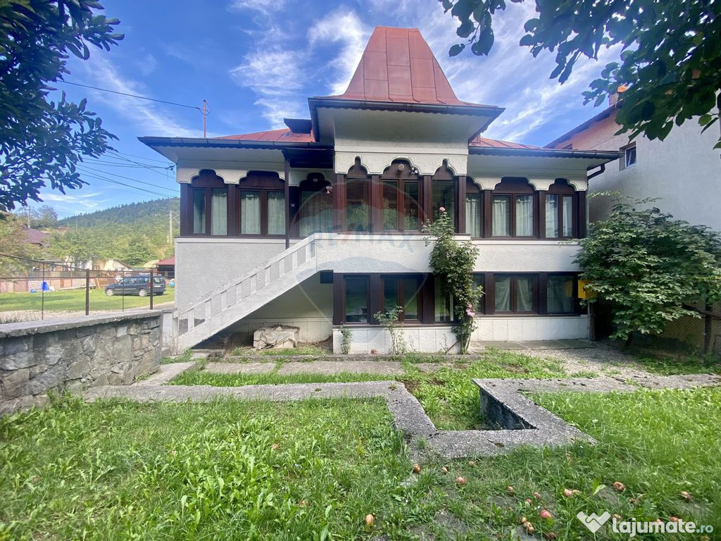 Vilă cu farmec istoric în Bușteni, pensiune sau locuin...