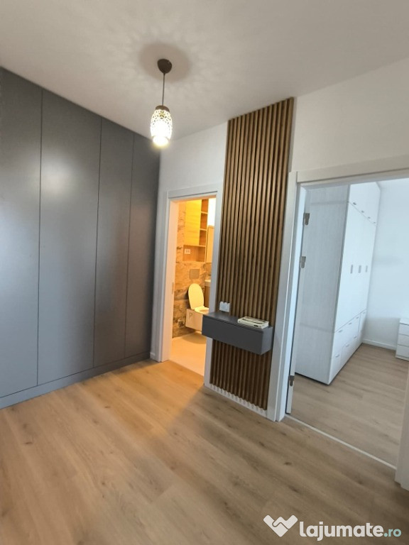 Inchiriez apartament 2 camere Pacii + loc parcare