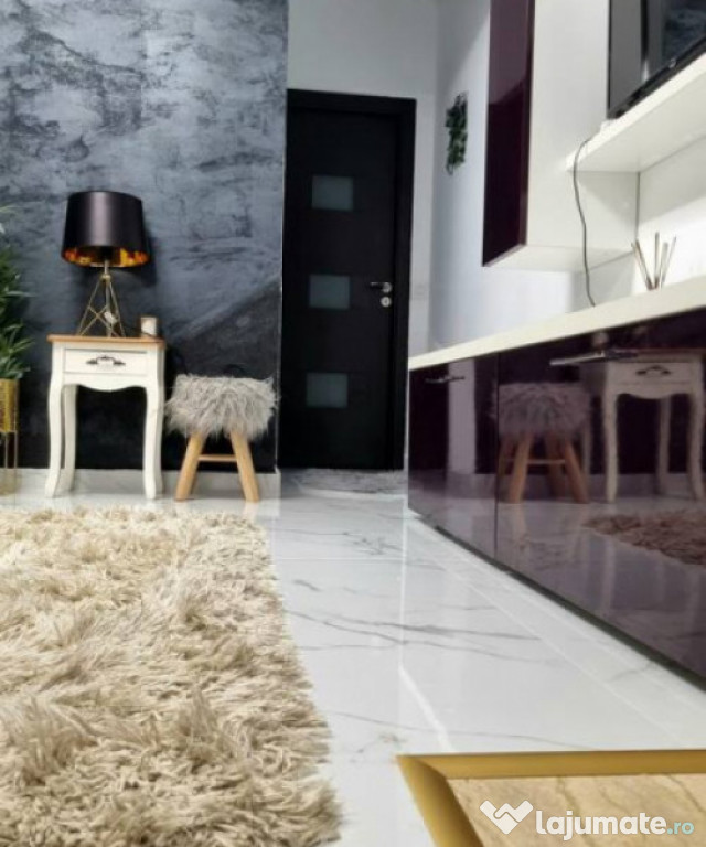 Apartament 2 C. parcare privata Palas Mall ,Centru, Palatul