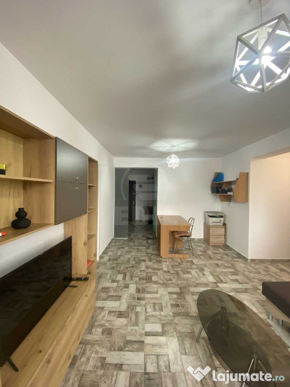 Apartament 2 camere,decomandat zona centrala