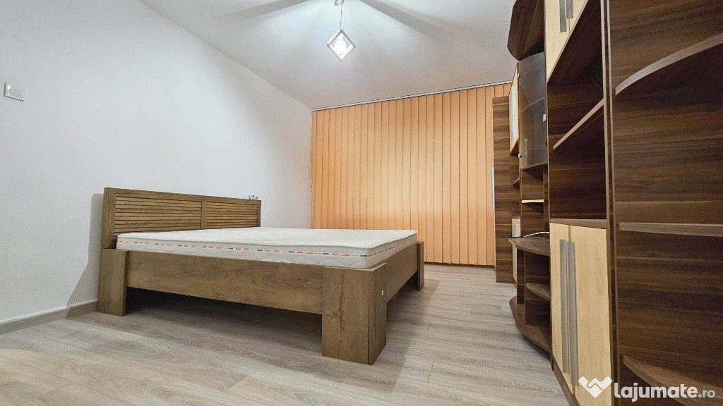 Apartament 1 camera D, Palatul de Justitie, Podul de Fier