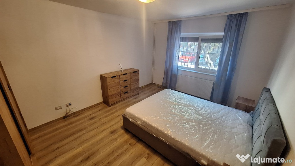 Apartament 2 camere decomandat de vanzare