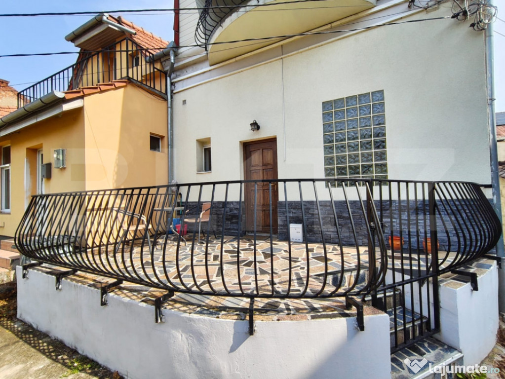 Casa la curte comuna ultracentrala
