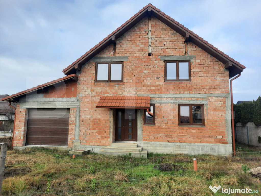 Casă la roșu de vânzare 242mp construiti, 500 mp teren ??
