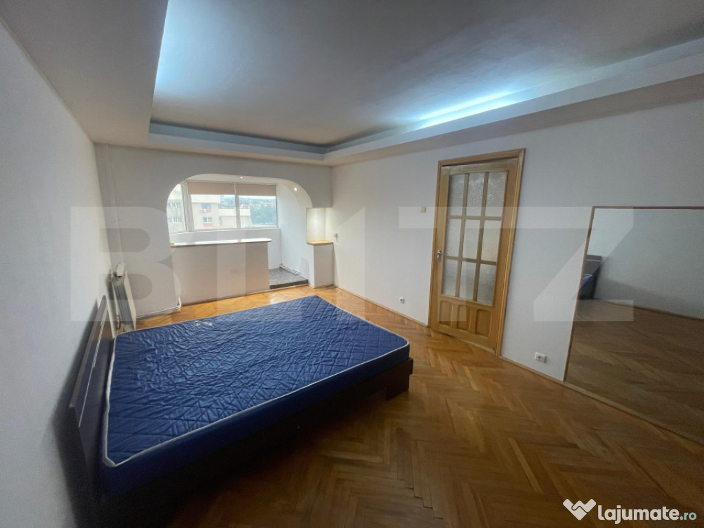Apartament de 3 camere, decomandat, 84mp, zona pasaj Nicolin