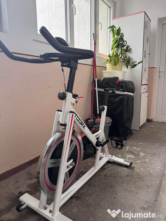 Vând bicicletă de spinning TOORX SRX-40