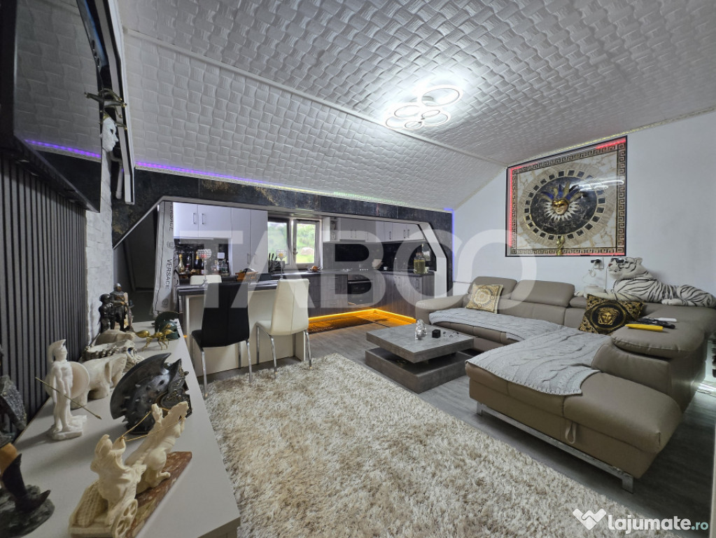 Apartament 3 camere de vanzare decomandat 100 mp zona Tilisc