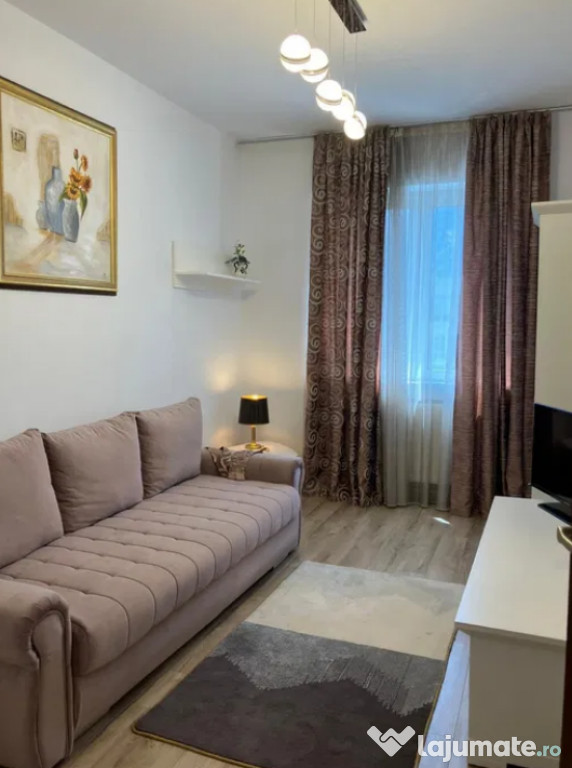 Apartament 2 camere, decomandat - zona Grivitei