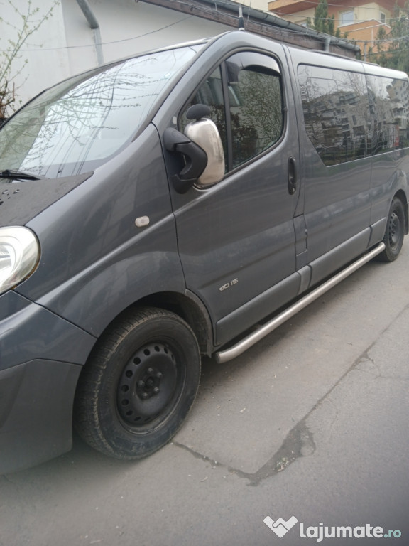 De vanzare Renault Trafic 8+1 Locuri