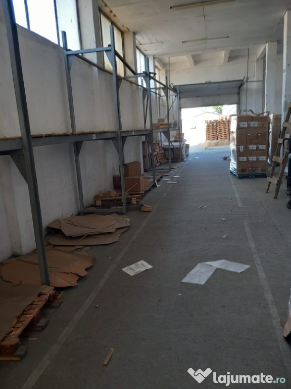 Vand Rafturi Metalice pentru Depozite