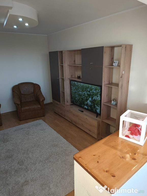 Apartament decomandat de vanzare – Micro 18, 55,2 mp, e...