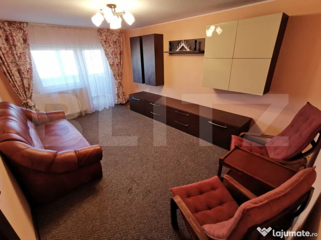 Apartament cu 4 camere decomandat, 90 mp, zona Cipariu