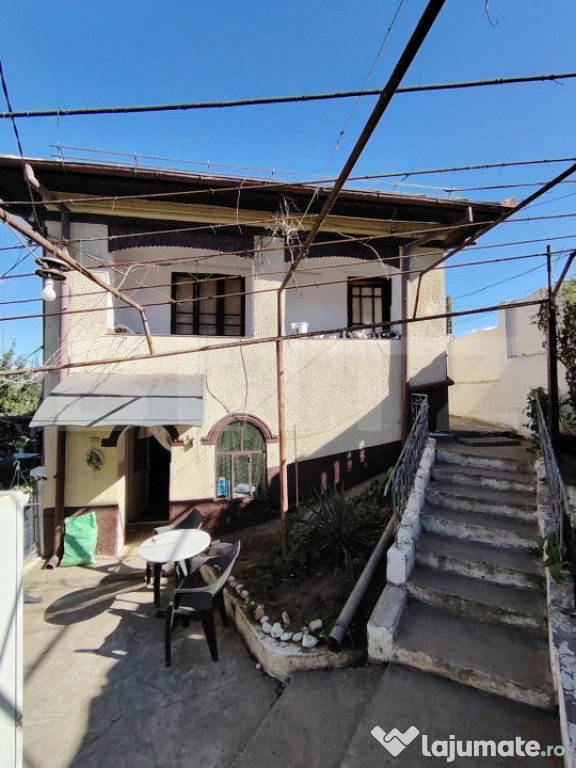 Casa in Cotofenii din Fata, teren 3.242 mp, pozitie buna