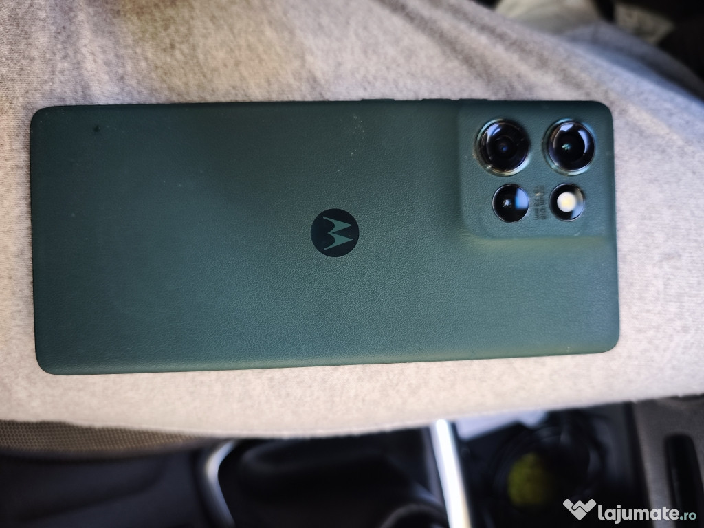 Vând telefon Motorola edge 50