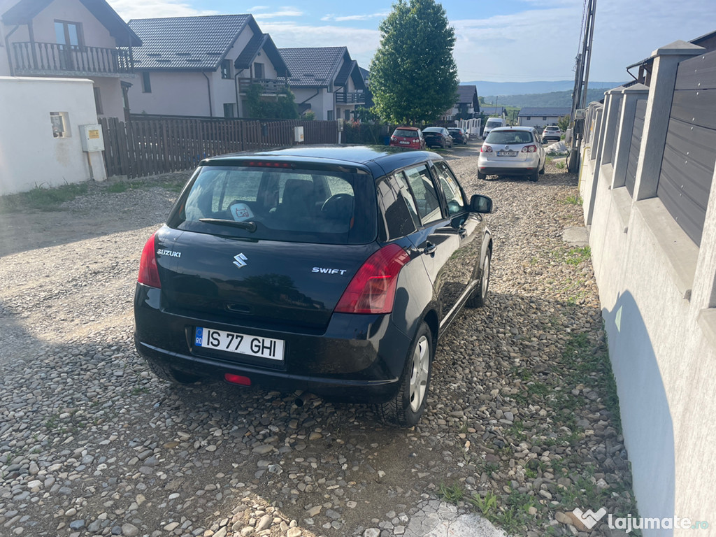 Vând suzuki swift