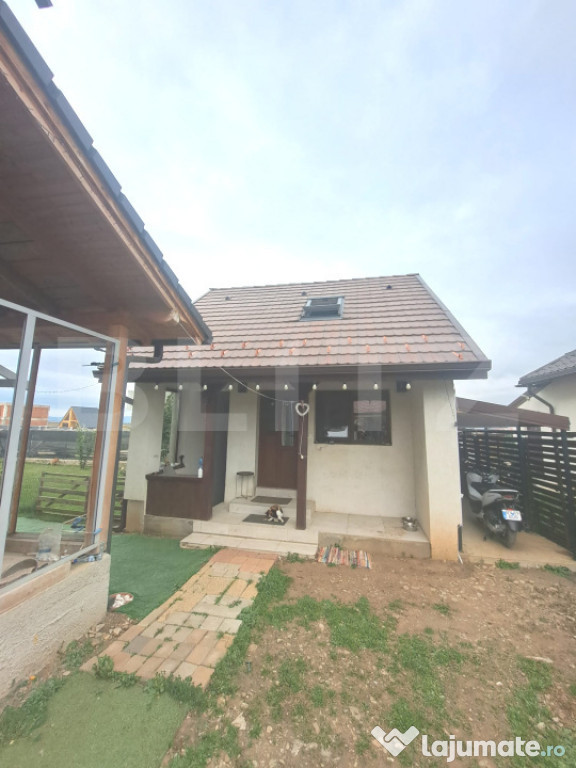 Vând 2 case la preț de una – 187.000 € (negociabil)