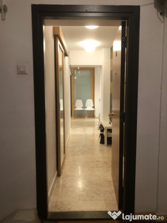 Proprietar apartament 1980 4 camere Mega Image p-ța Lahovari