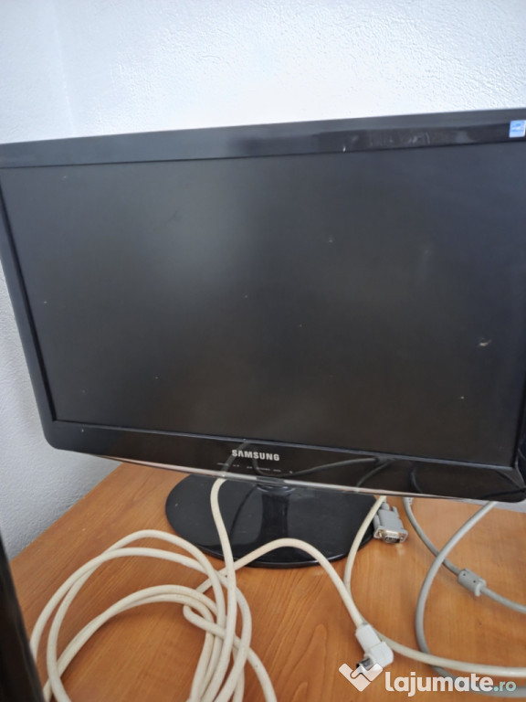 Vând monitor functionabil