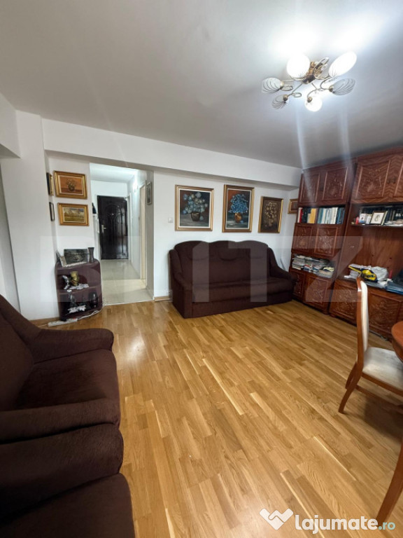 Apartament de vanzare, cu 2 camere, 60 mp, zona Sala Sportur