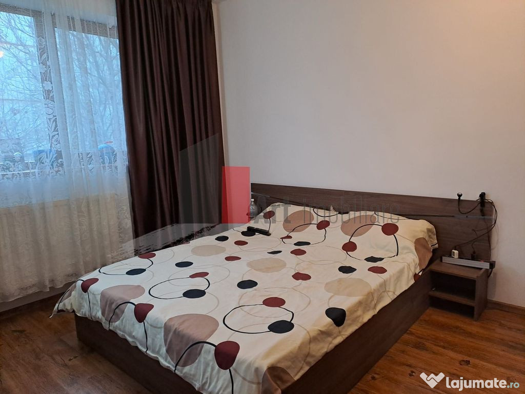 Vânzare apartament 2 camere cu centrală - Str. Progresu...
