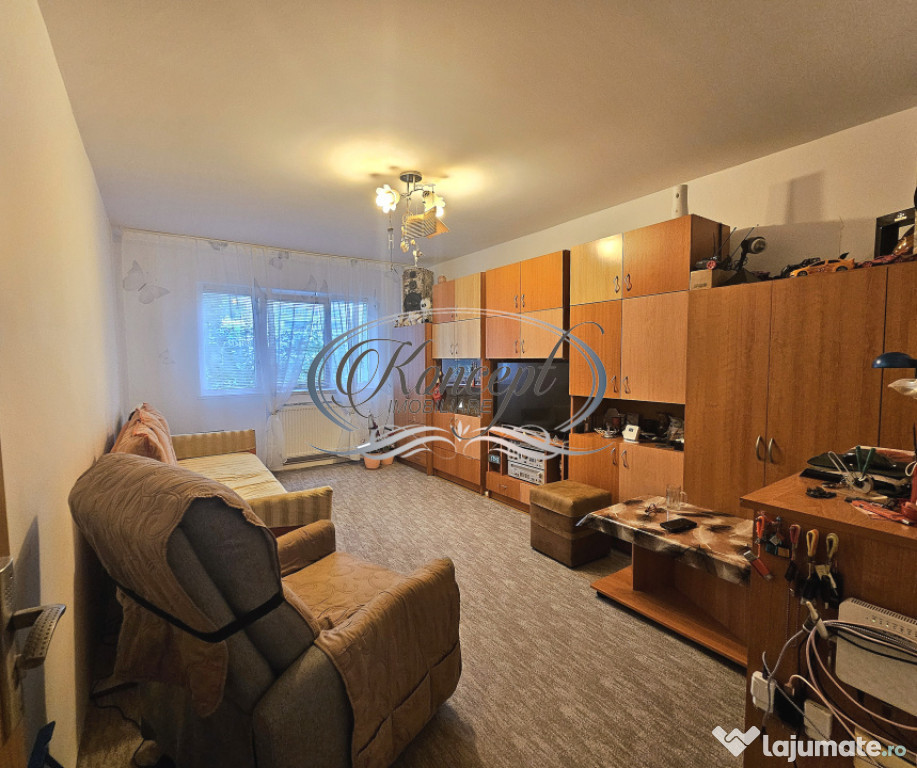 Apartament cu balcon inchis si centrala proprie in cartierul