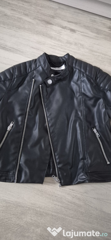 Geaca marimea 104 neagra