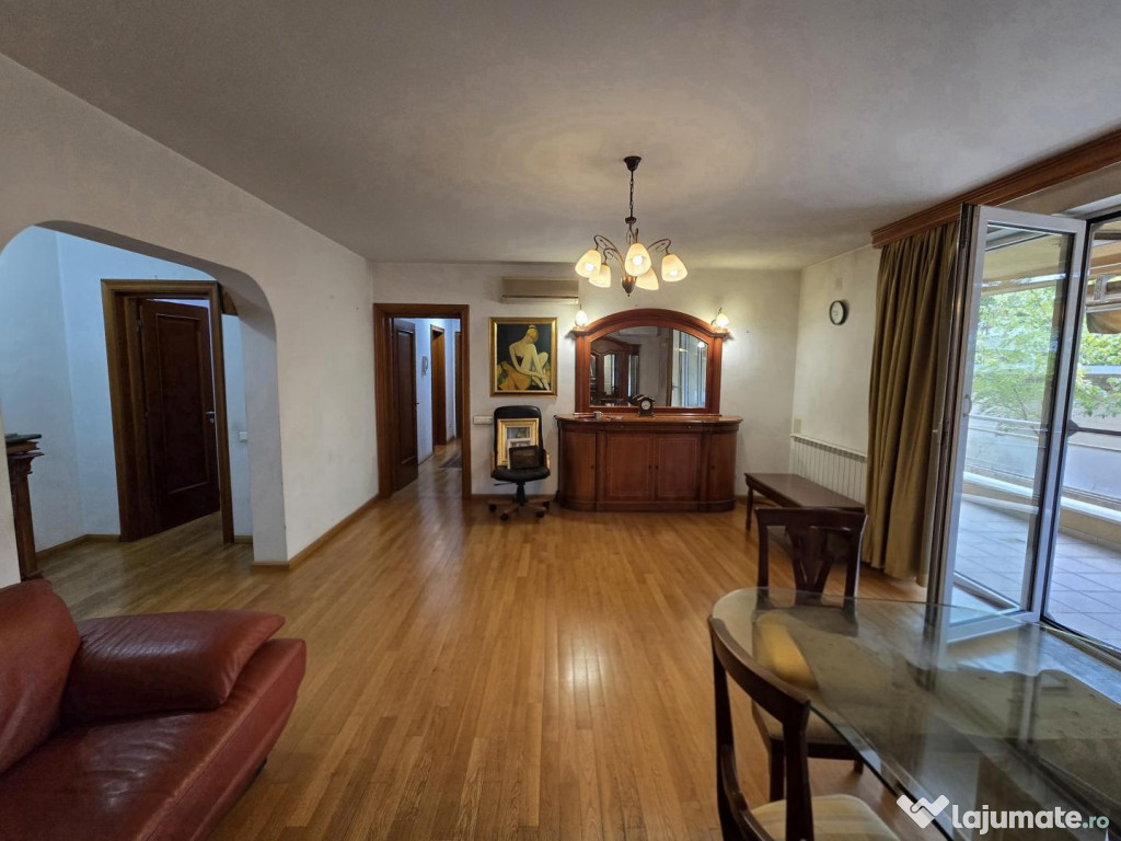 Apartament pe 2 etaje si curte de 187 mp HERASTRAU