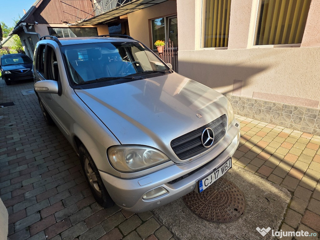 Mercedes ML270 autoutilitara