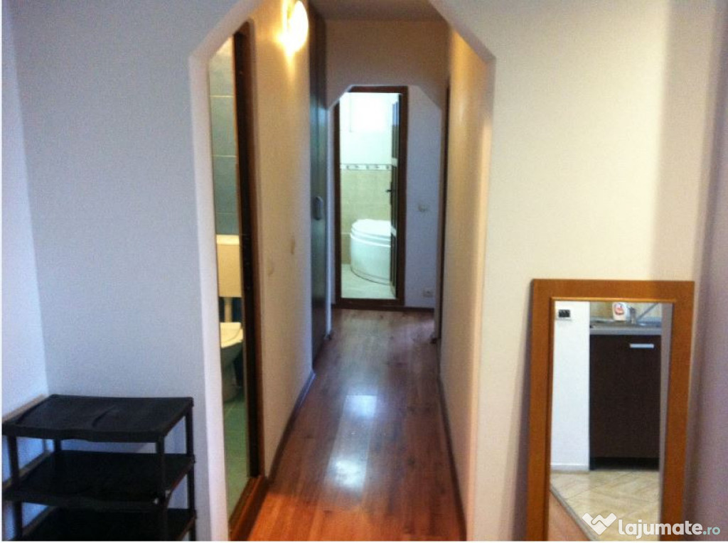 Inchiriez apartament 3 camere Dristor metrou pentru fete studente